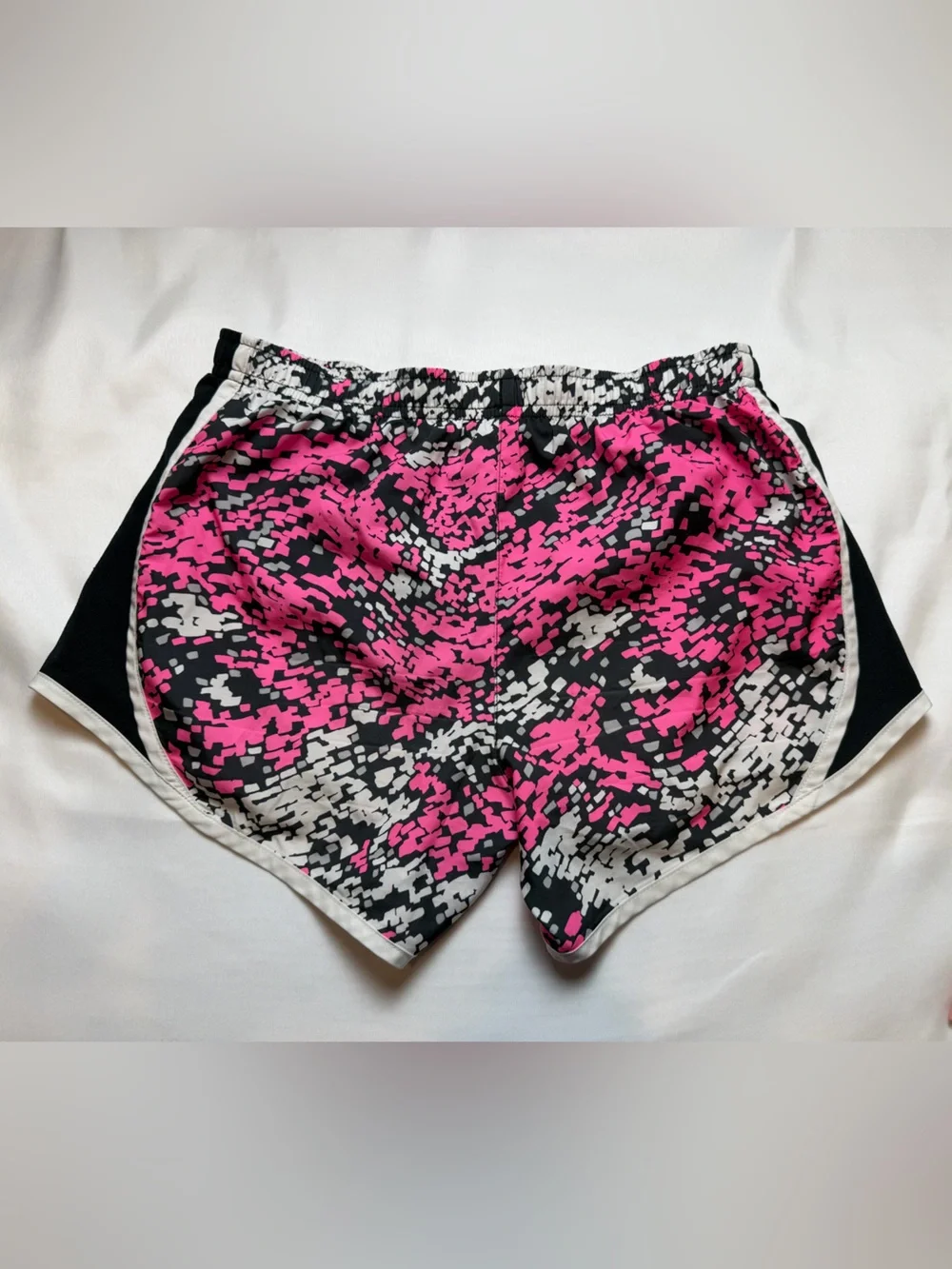 Nike Dri-FIT Women’s Running Shorts Size Large Pink Black Athletic